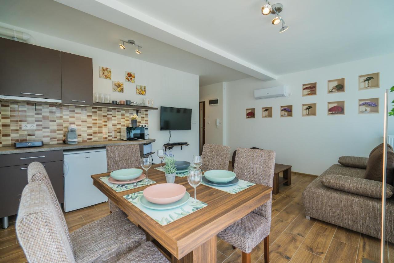 Gemini Apartments Siofok I., Iii. Экстерьер фото