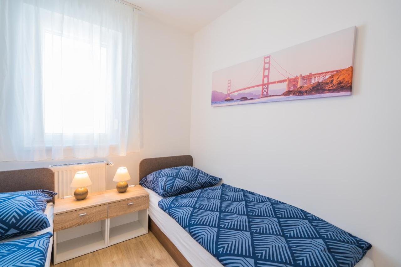 Gemini Apartments Siofok I., Iii. Экстерьер фото